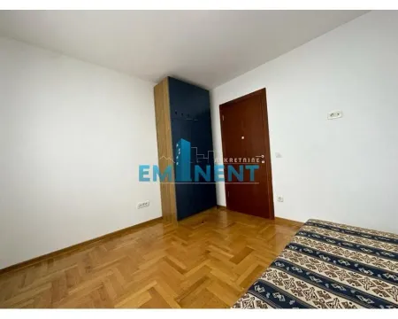 Izdavanje, trosoban stan, 80m², Autokomanda, Voždovac Sve Podlokacije - image 13
