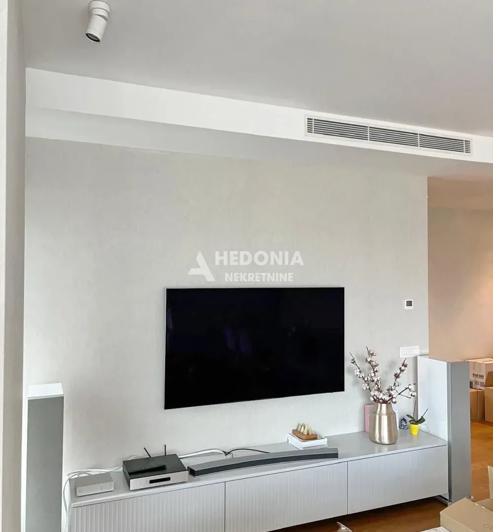 Sale, four bedroom apartment, 124m², Novi Beograd Blok 65, Novi Beograd Sve Podlokacije