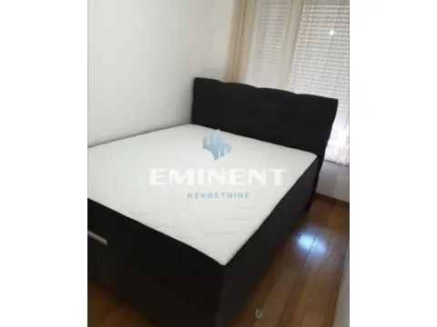 Izdavanje, dvosoban stan, 42m², Zemun Gornji Grad, Zemun Sve Podlokacije - image 6