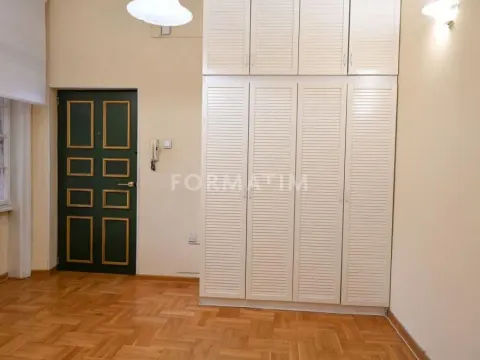 Izdavanje, trosoban stan, 105m², Stari Grad, Beograd - image 4