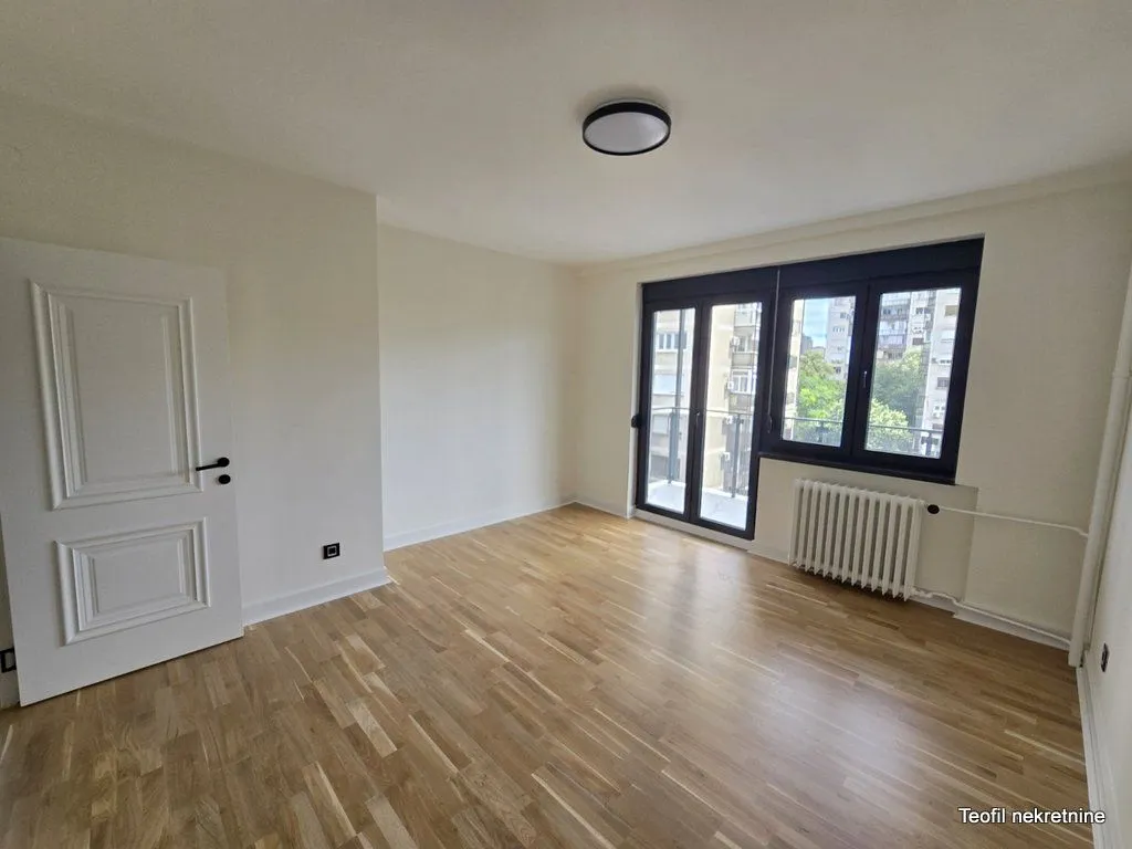 Prodaja, trosoban stan, 75m², Južni Bulevar, Vračar Sve Podlokacije