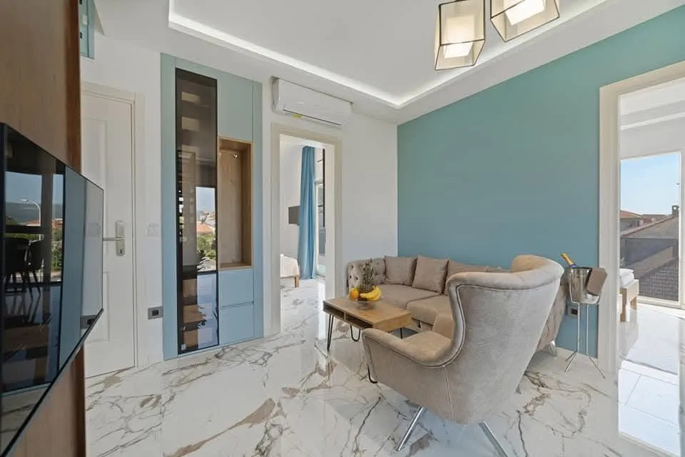 Izdavanje, dvosoban stan, 50m², Centar, Tivat