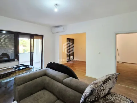 Sale, house, 343m², Zabjelo, Podgorica - image 20