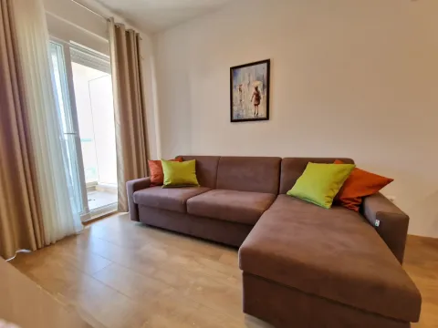 Izdavanje, jednosoban stan, 41m², Budva, Crna Gora - image 19