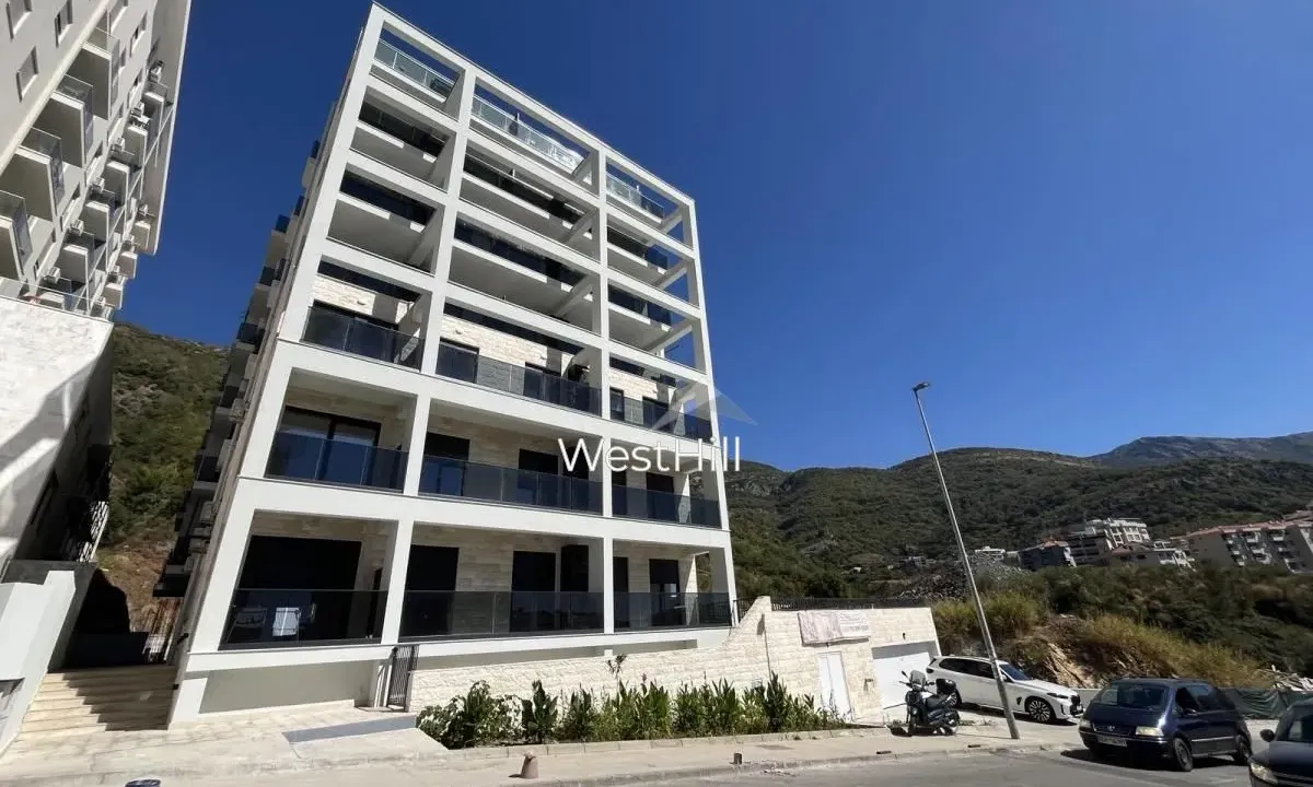 Sale, one bedroom apartment, 40m², Bečići, Budva