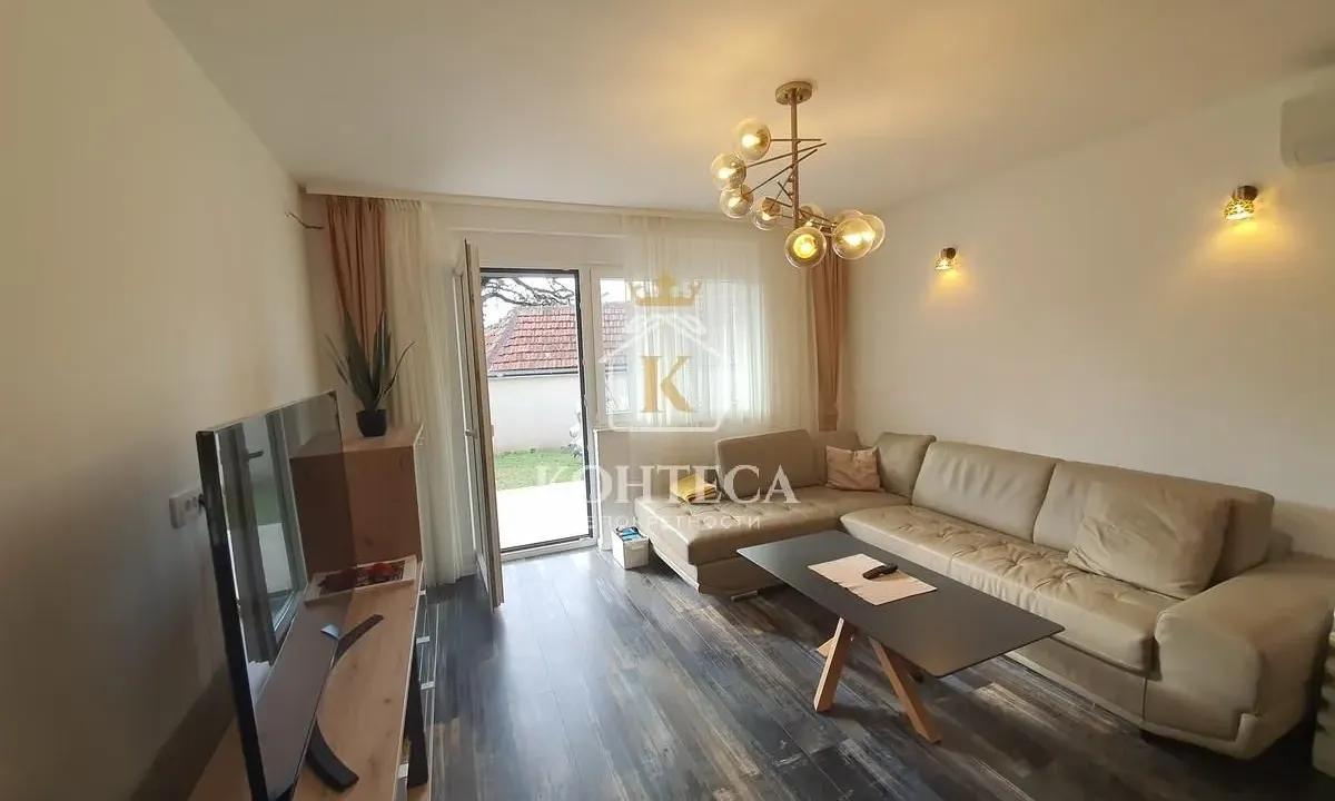 Prodaja, dvosoban stan, 82m², Tivat, Crna Gora