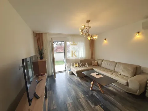 Sale, two bedroom apartment, 82m², Tivat, Crna Gora