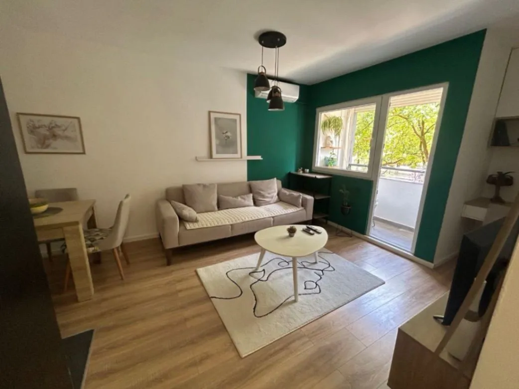 Izdavanje, jednosoban stan, 38m², Blok 5, Podgorica