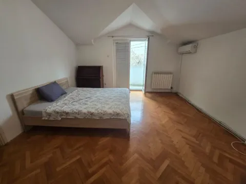 Izdavanje, kuća, 250m², Zabjelo, Podgorica - image 11