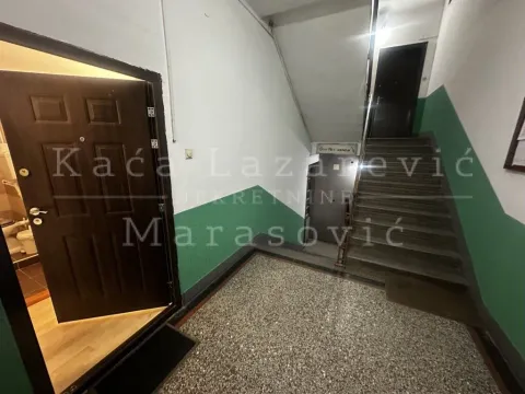 Rent, one bedroom apartment, 32m², Kalenić Pijaca, Vračar Sve Podlokacije - image 10
