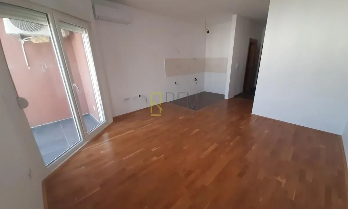 Prodaja, dvosoban stan, 58m², Stari Aerodrom, Podgorica