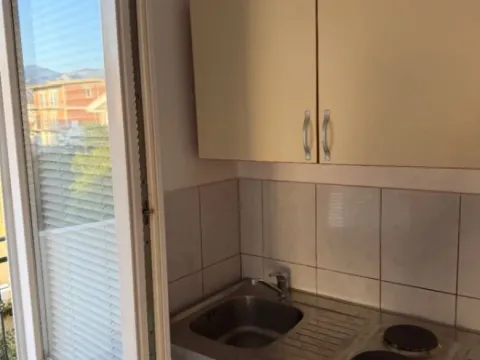 Izdavanje, garsonjera, 35m², Ilino, Bar - image 5