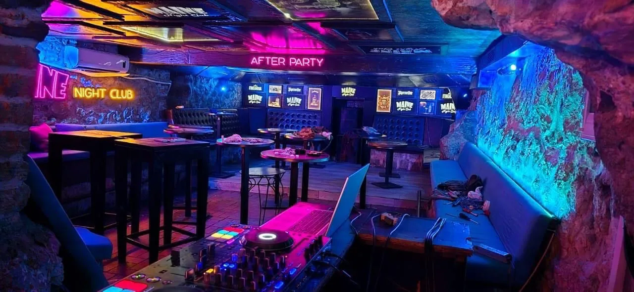 Rent, hospitality venue, 200m², Maini, Budva