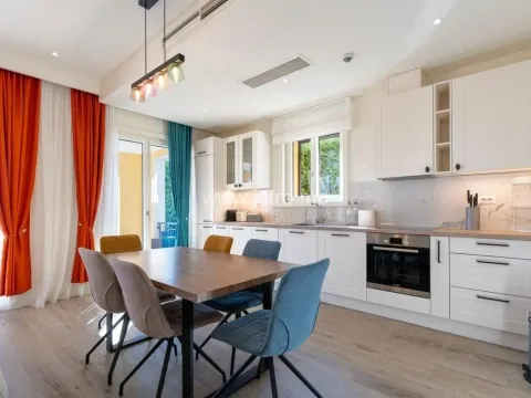 Prodaja, trosoban stan, 190m², Luštica, Tivat - image 3