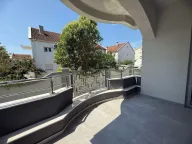 Izdavanje, kuća, 320m², Podgorica, Crna Gora - image 25