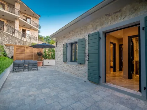 Rent, house, 85m², Nalježići, Kotor - image 2