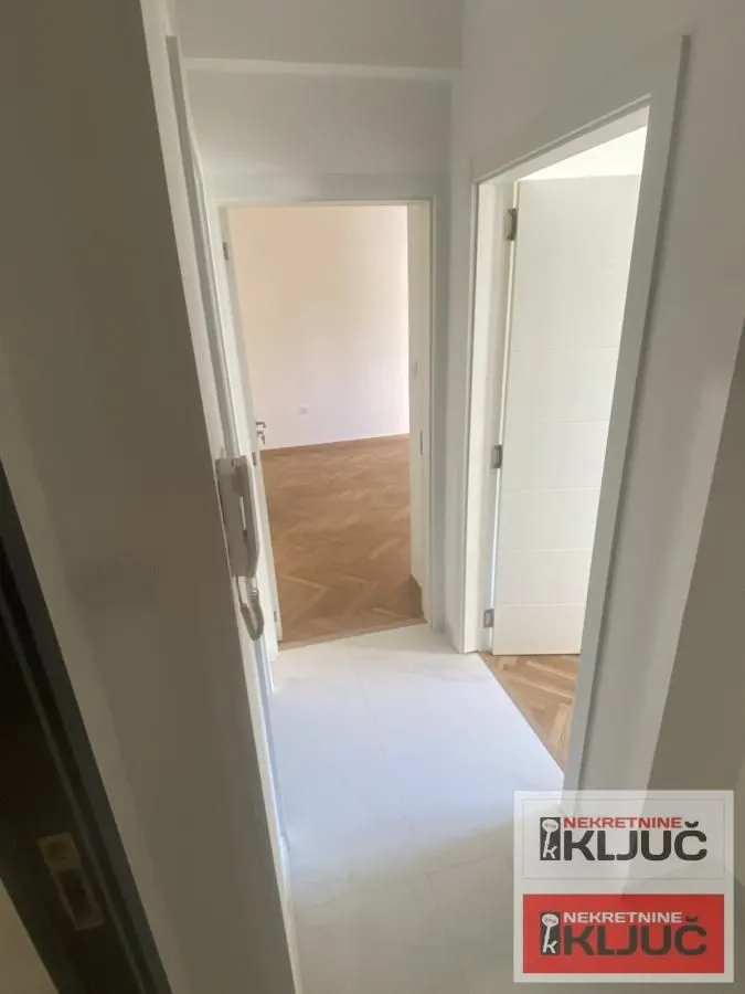 Prodaja, dvosoban stan, 40m², Sajmište, Novi Sad