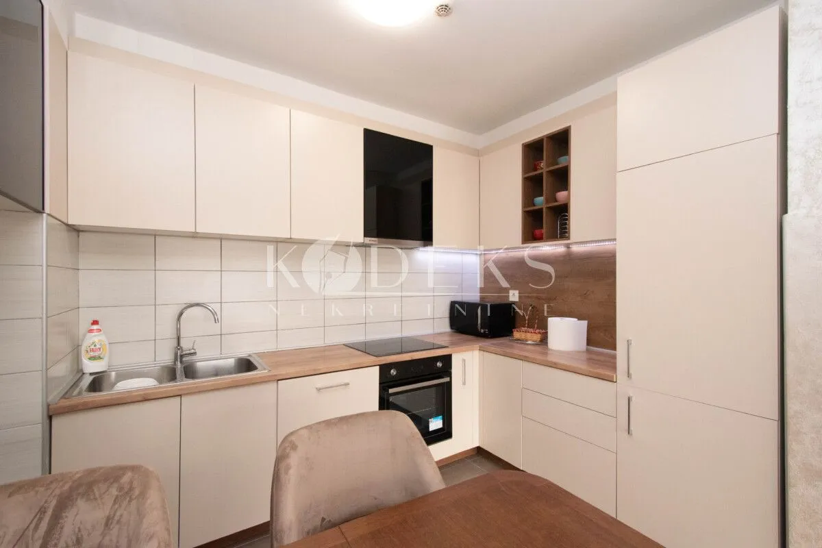 Izdavanje, dvosoban stan, 75m², City Kvart, Podgorica