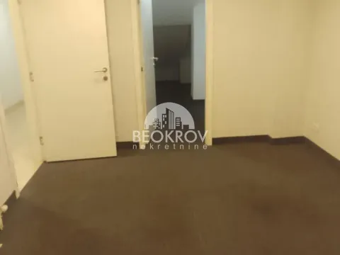 Prodaja, poslovni prostor, 377m², Zvezdara Sve Podlokacije, Beograd - image 8