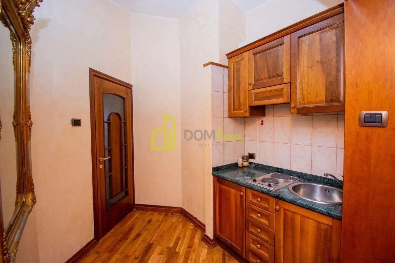 Prodaja, kuća, 750m², Pod Goricom, Podgorica