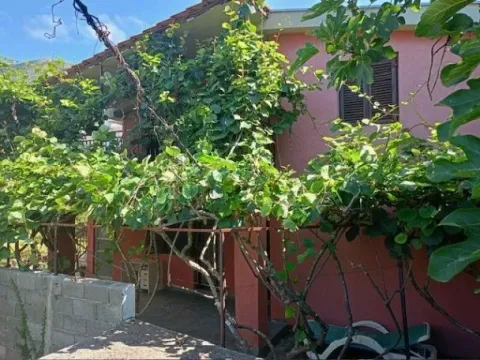 Sale, house, 140m², Buljarica, Budva - image 1