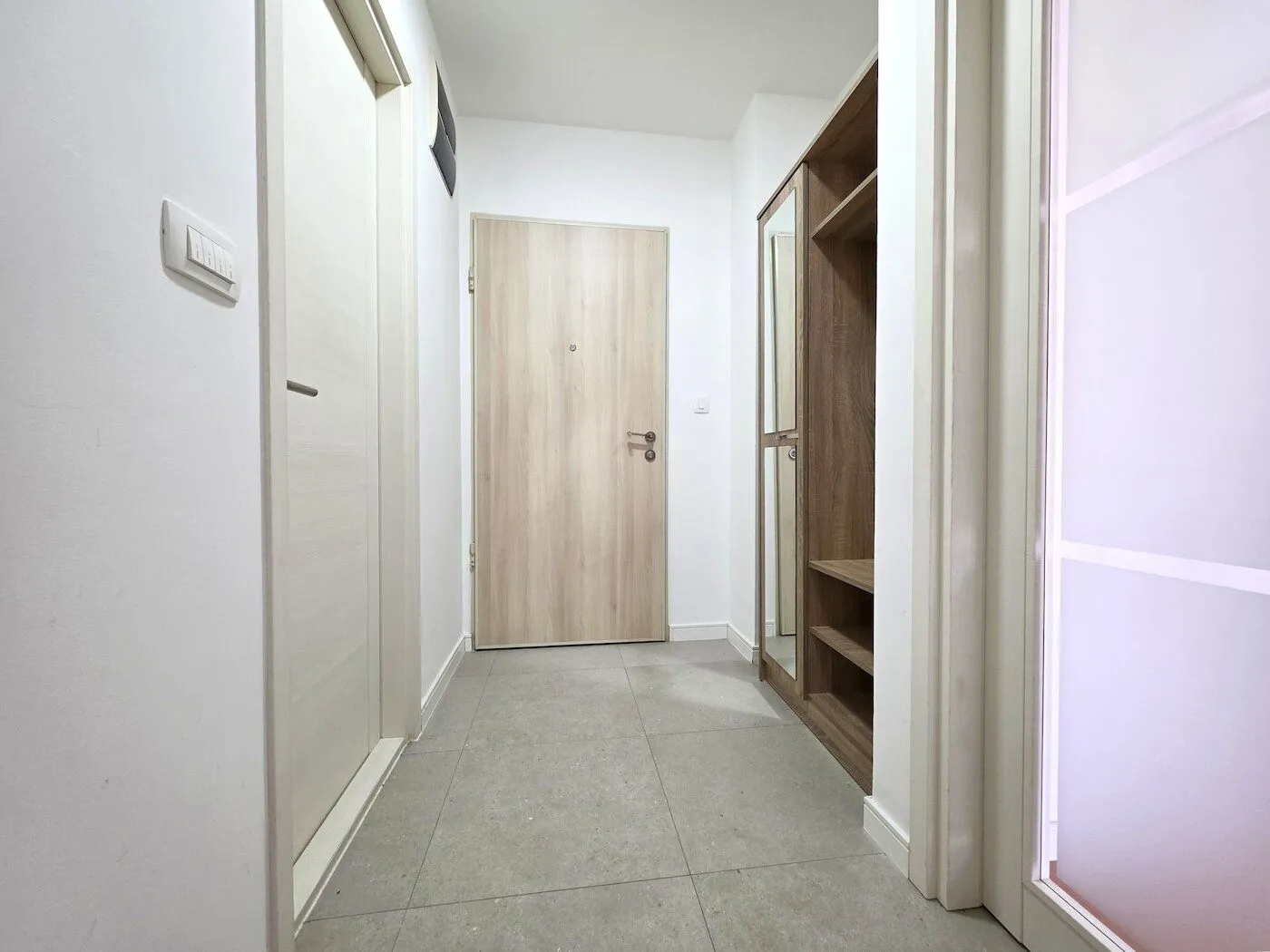 Izdavanje, stan, 41m², Pobrežje, Podgorica