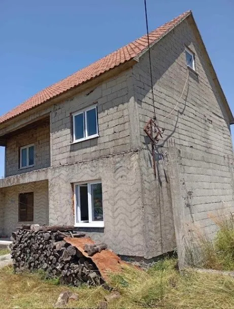 Prodaja, kuća, 200m², Straševina, Nikšić