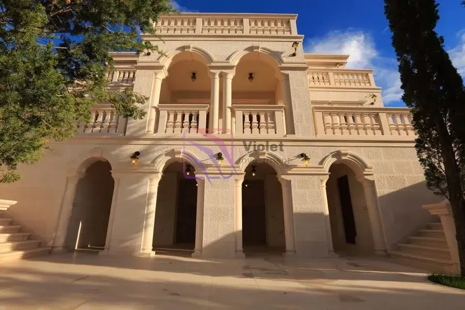 Prodaja, kuća, 550m², Reževići, Budva