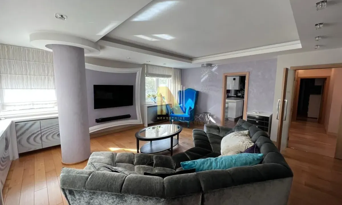 Sale, four bedroom apartment, 125m², Adamovićevo Naselje, Novi Sad Sve Podlokacije