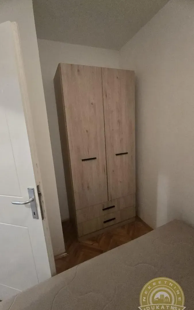 Izdavanje, jednosoban stan, 32m², Grbavica, Novi Sad Sve Podlokacije