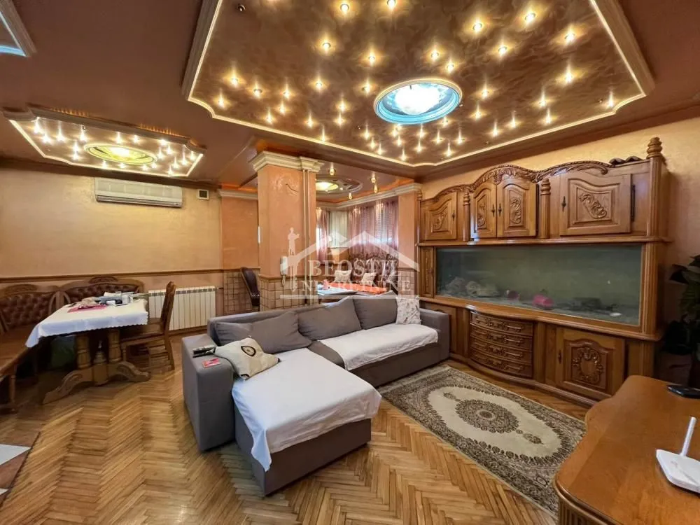 Prodaja, trosoban stan, 67m², Centar, Smederevo