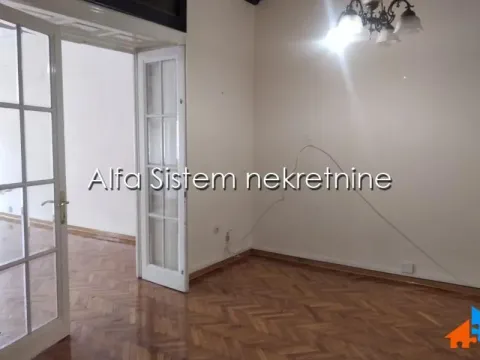 Izdavanje, četvorosoban stan, 115m², Slavija, Vračar Sve Podlokacije - image 7