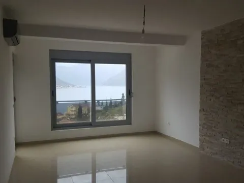 Prodaja, stan, 104m², Dobrota, Kotor - image 6