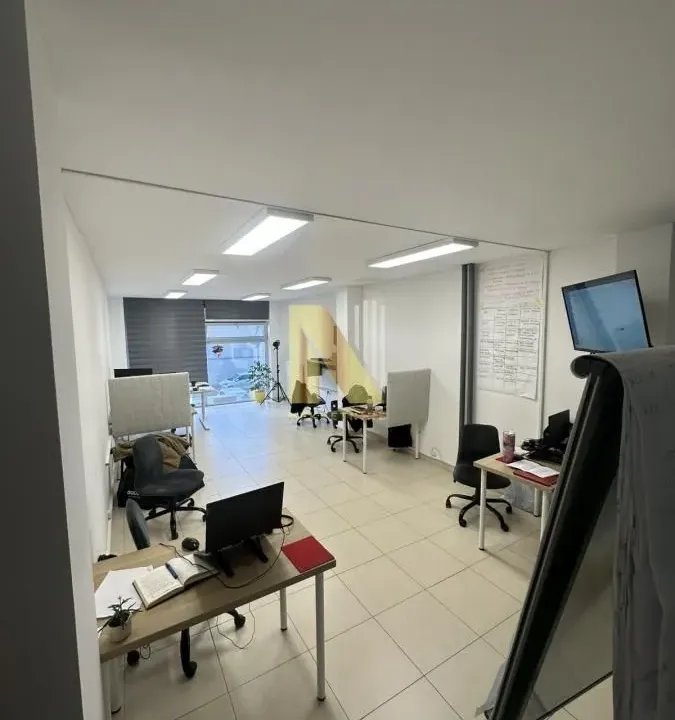 Rent, office space, 95m², Bulevar Evrope, Novi Sad Sve Podlokacije