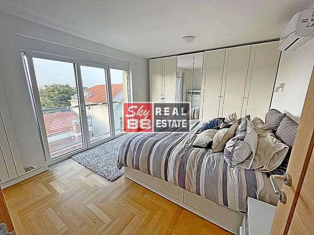 Izdavanje, stan, 180m², Senjak, Beograd