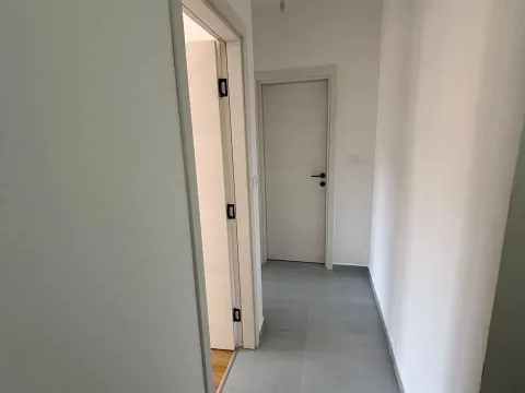 Rent, one bedroom apartment, 68m², Stari Aerodrom, Podgorica - image 4