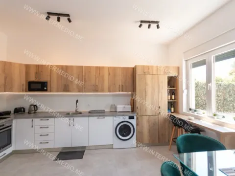 Sale, one bedroom apartment, 50m², Đenovići, Herceg Novi - image 4