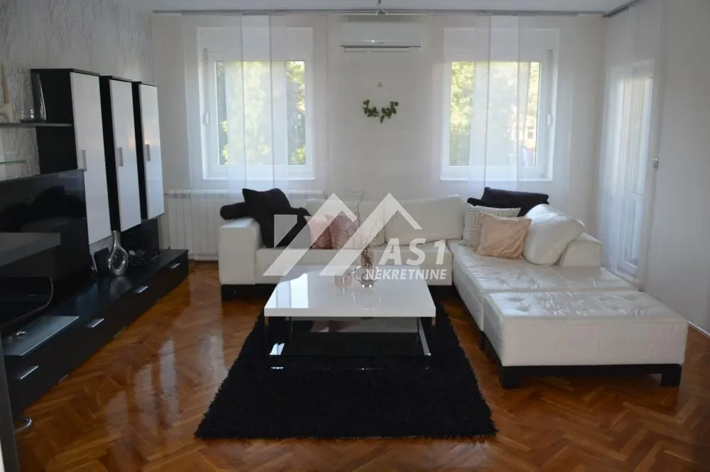 Izdavanje, dvosoban stan, 50m², Grbavica, Novi Sad Sve Podlokacije