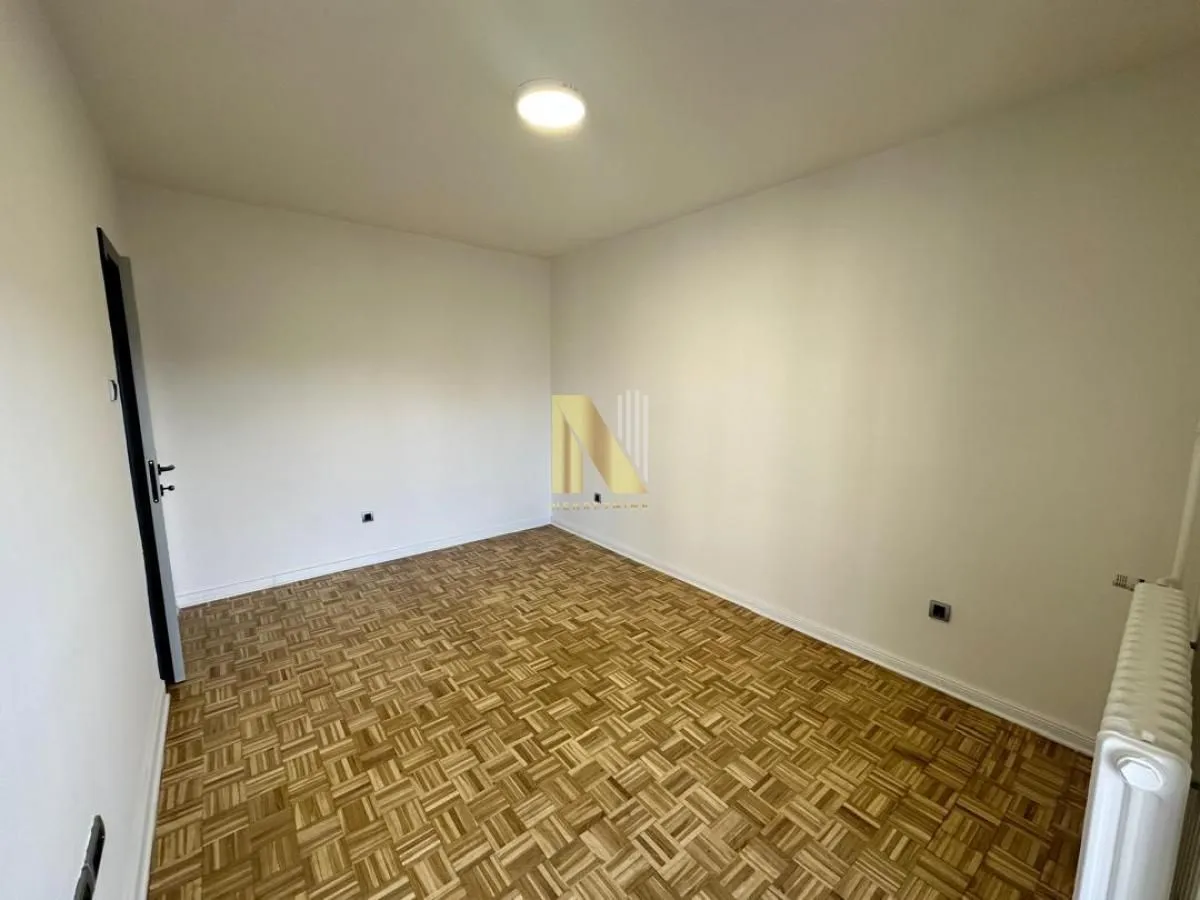 Prodaja, dvosoban stan, 55m², Adamovićevo Naselje, Novi Sad Sve Podlokacije