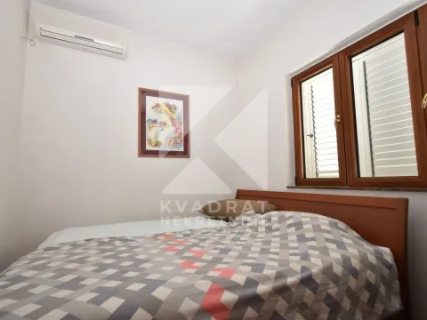 Izdavanje, kuća, 300m², Donja Gorica, Podgorica - image 12