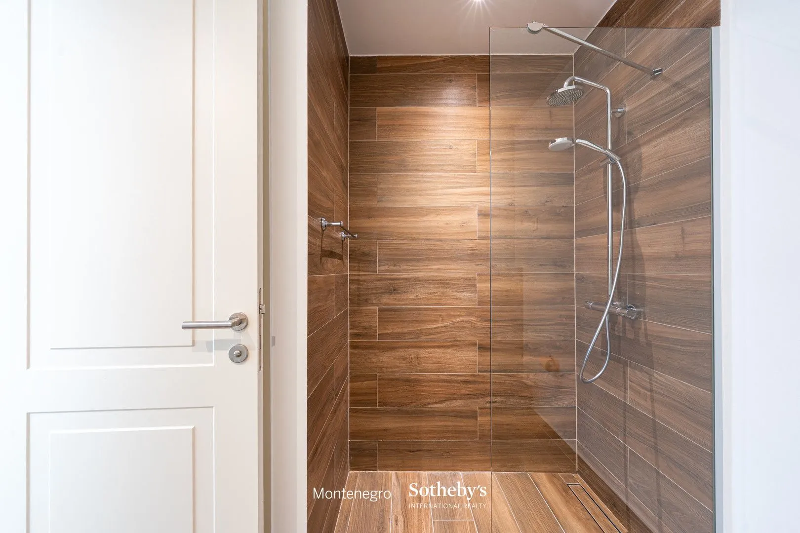 Prodaja, dvosoban stan, 89m², Kotor, Crna Gora