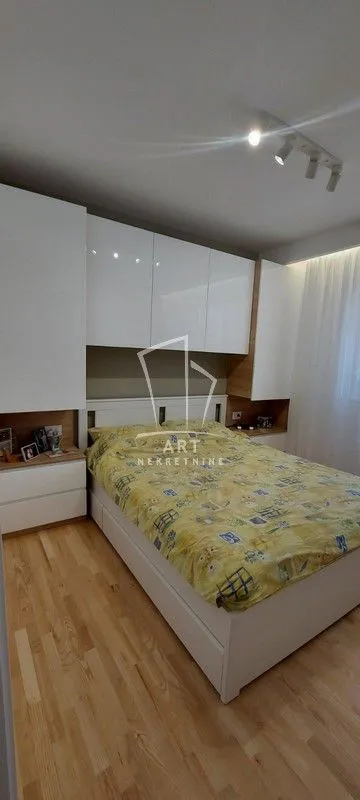 Sale, two bedroom apartment, 61m², Kanarevo Brdo, Beograd