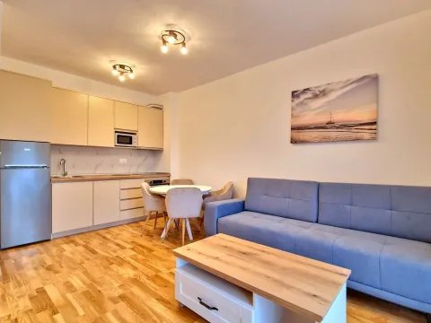 Sale, one bedroom apartment, 43m², Bečići, Budva - image 6