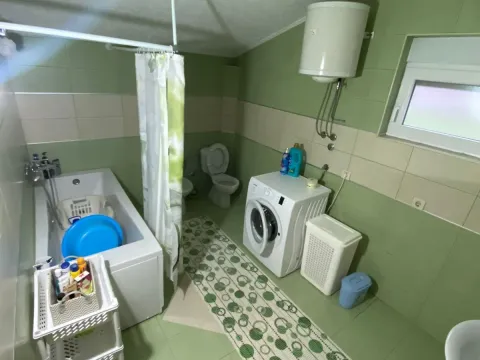 Rent, house, 250m², Karaburško Polje, Podgorica - image 14