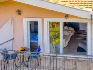 Izdavanje, stan, 120m², Tivat, Crna Gora - image 2