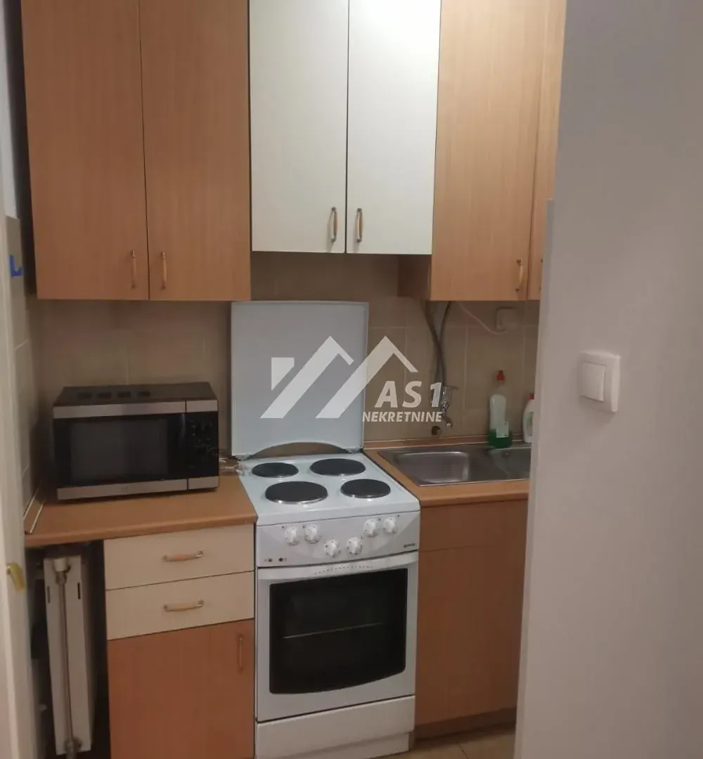 Izdavanje, jednosoban stan, 44m², Grbavica, Novi Sad Sve Podlokacije