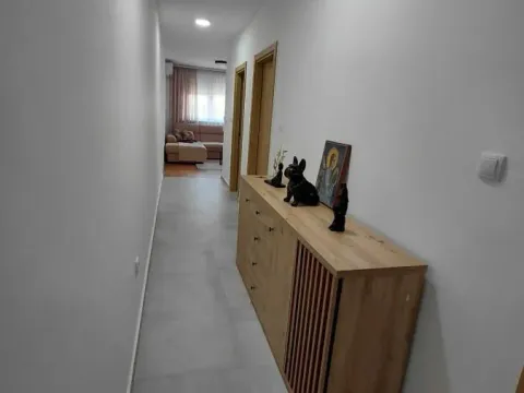 Rent, two bedroom apartment, 58m², Novi Sad, Srbija - image 4