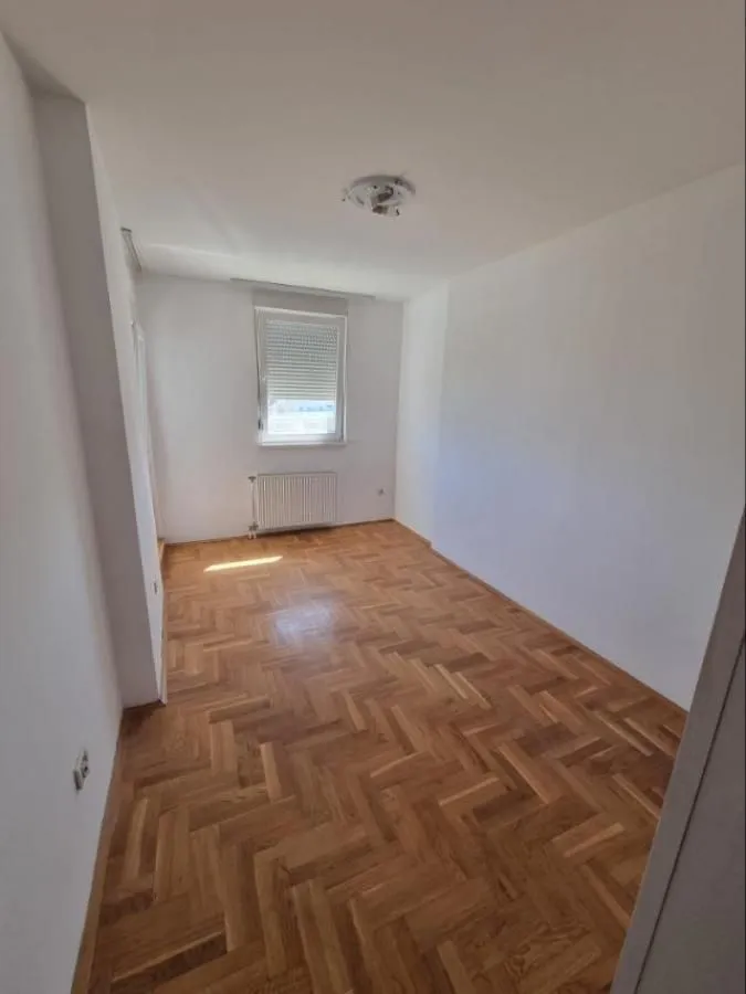 Izdavanje, jednosoban stan, 53m², Bulevar patrijarha Pavla, Novi Sad Sve Podlokacije
