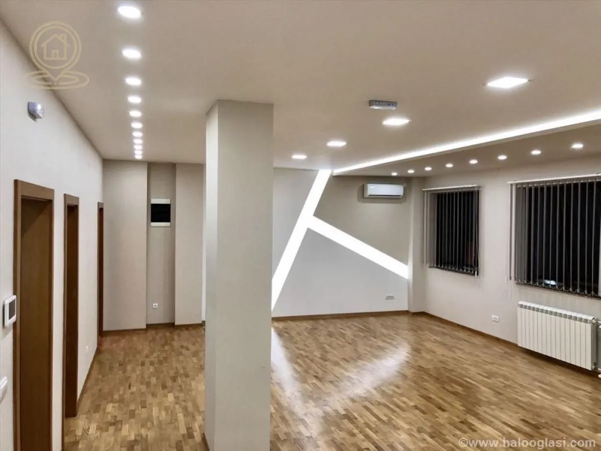 Rent, office space, 100m², Hala Pionir, Palilula Sve Podlokacije