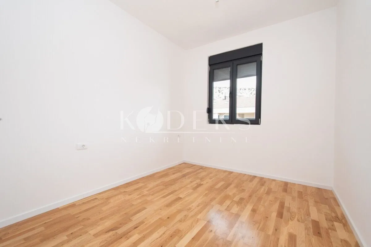 Prodaja, jednosoban stan, 45m², Tološi, Podgorica